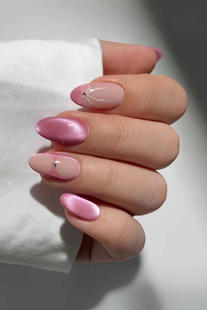 Pink cat-eye mani