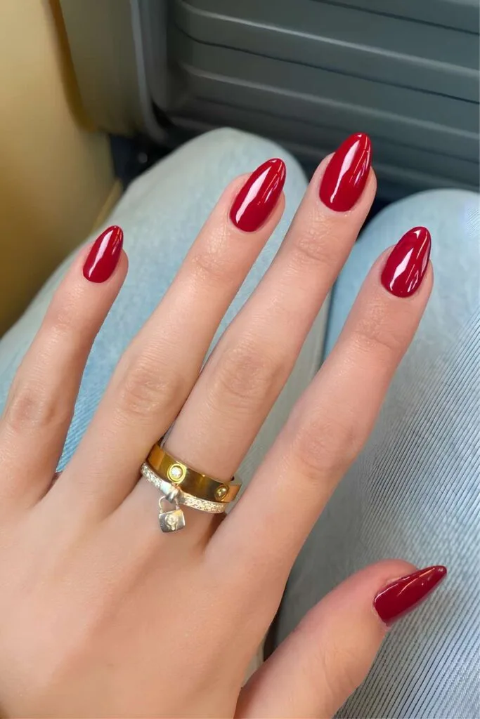 Red chrome mani