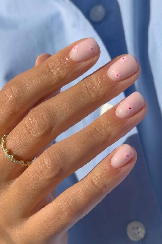 Light pink nails with florals