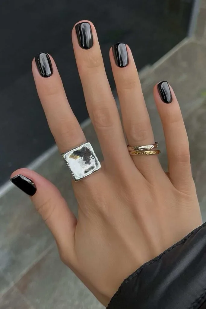 Black chrome nails