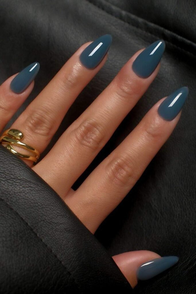 Dark blue manicure