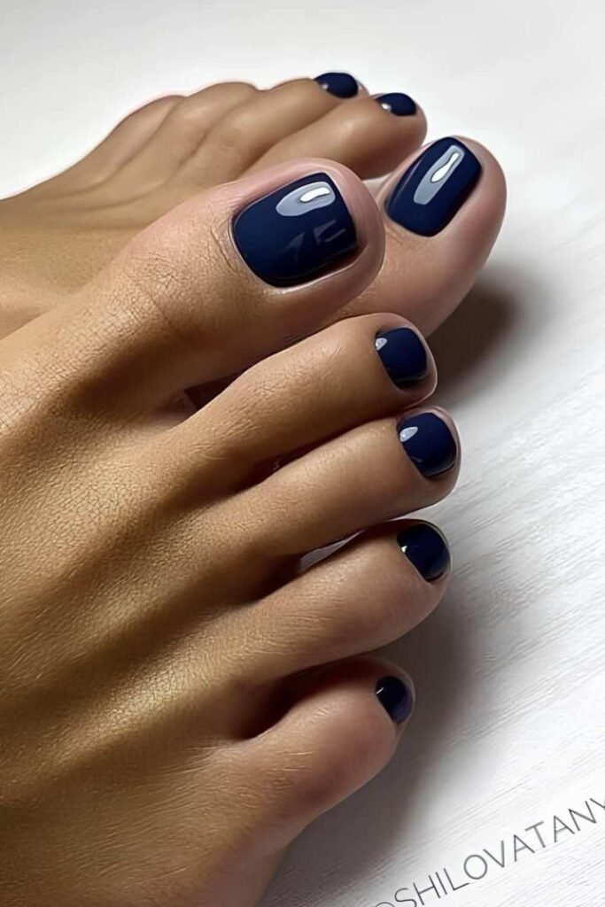 Navy blue pedicure