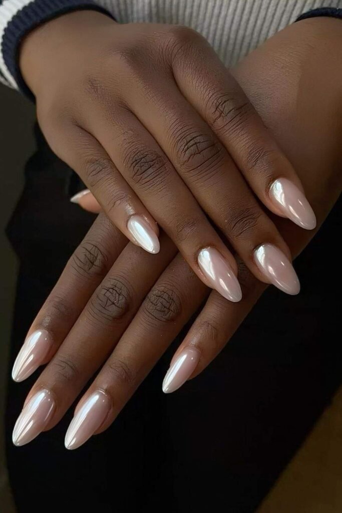 Neutral chrome nails
